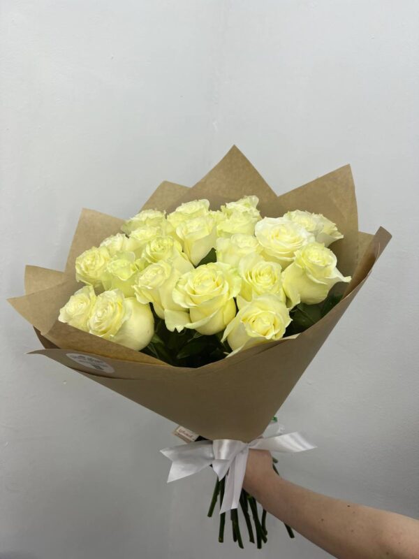 Букет из 25 роз белых (ЭКВАДОР)