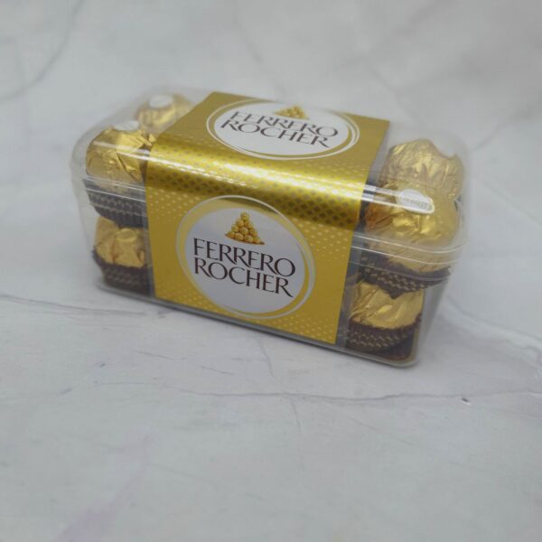Коробка шоколадных конфет Ferrero Rocher 200гр