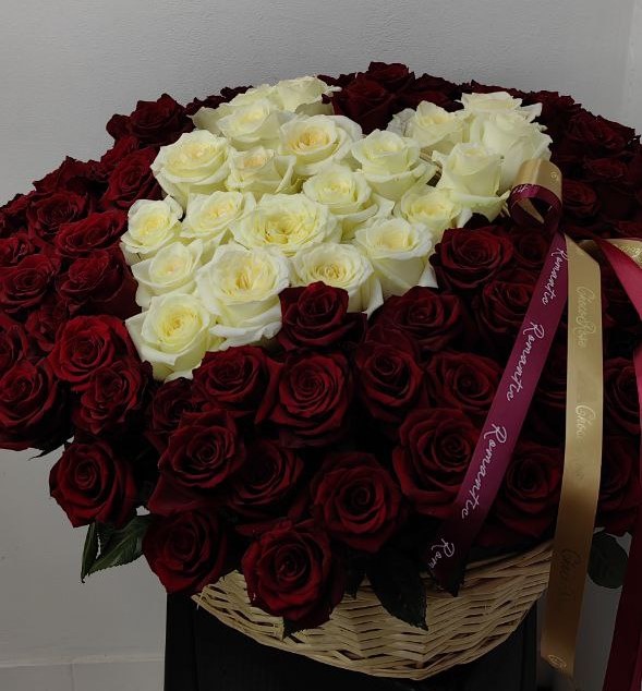 Букет из 101 розы моноцвет (ЭКВАДОР)