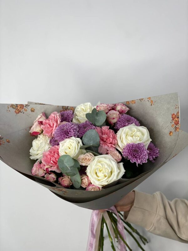 Сборный букет "Цветочное волшебство" с пионовиднами розами